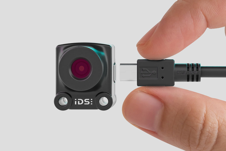 So small, so ingenious: 5 MP autofocus camera available in a practical starter set